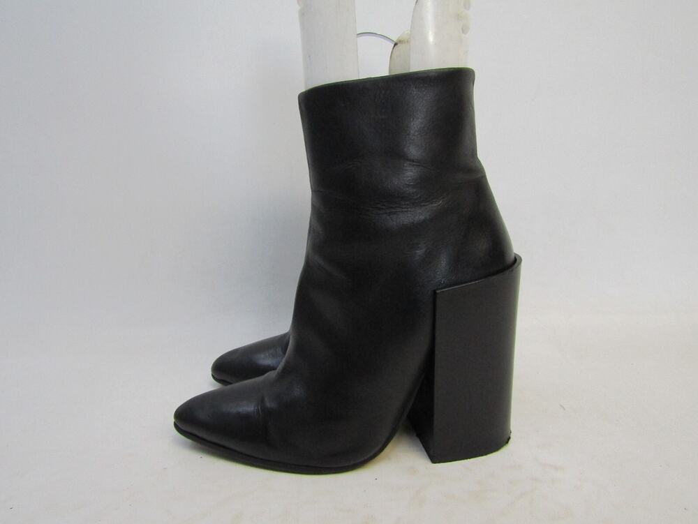 Acne Womens Size 36 EUR Black Leather Zip Heeled Ankle Fashion Boots Bootie